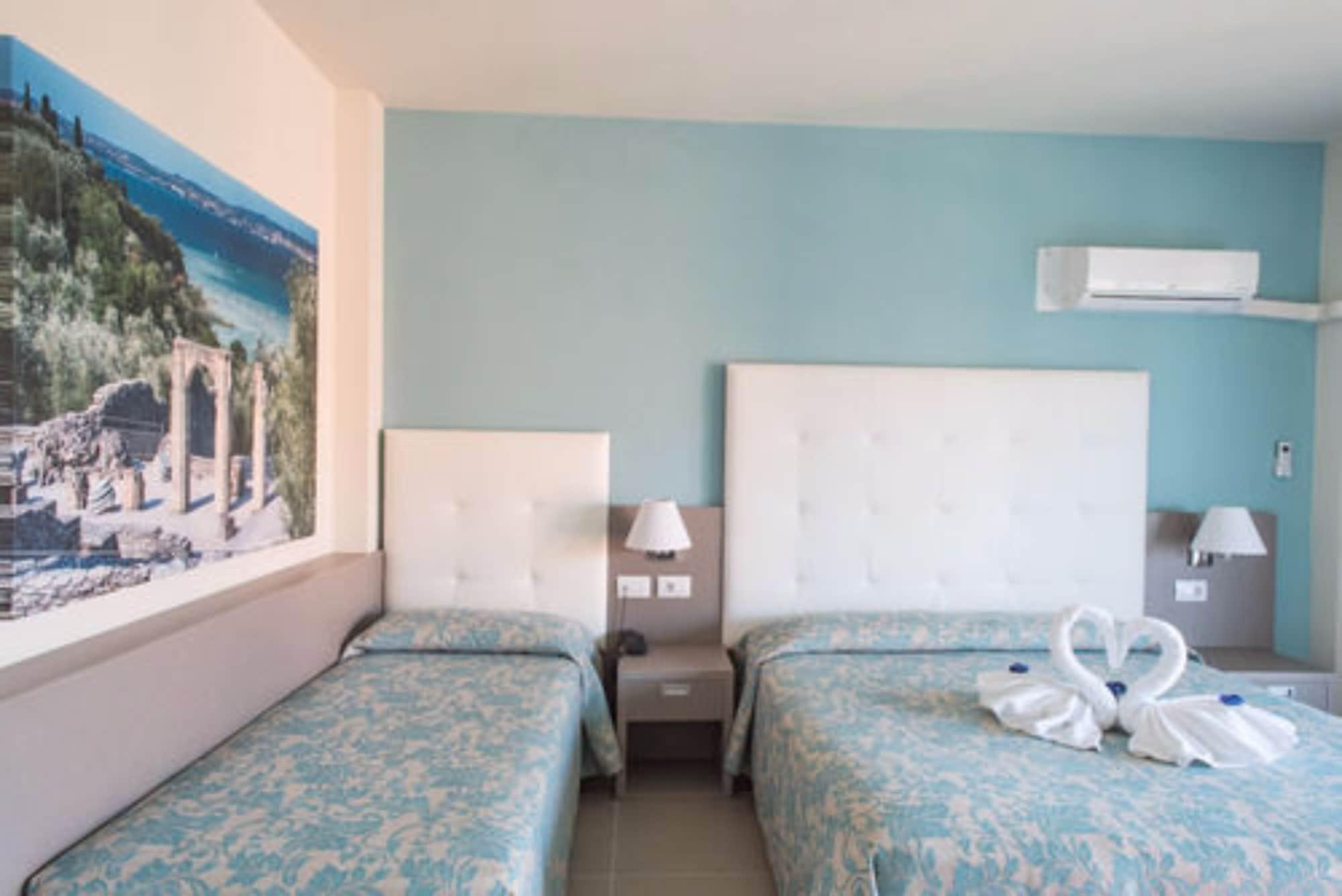 Aparthotel Hotel Residence Holiday 3*