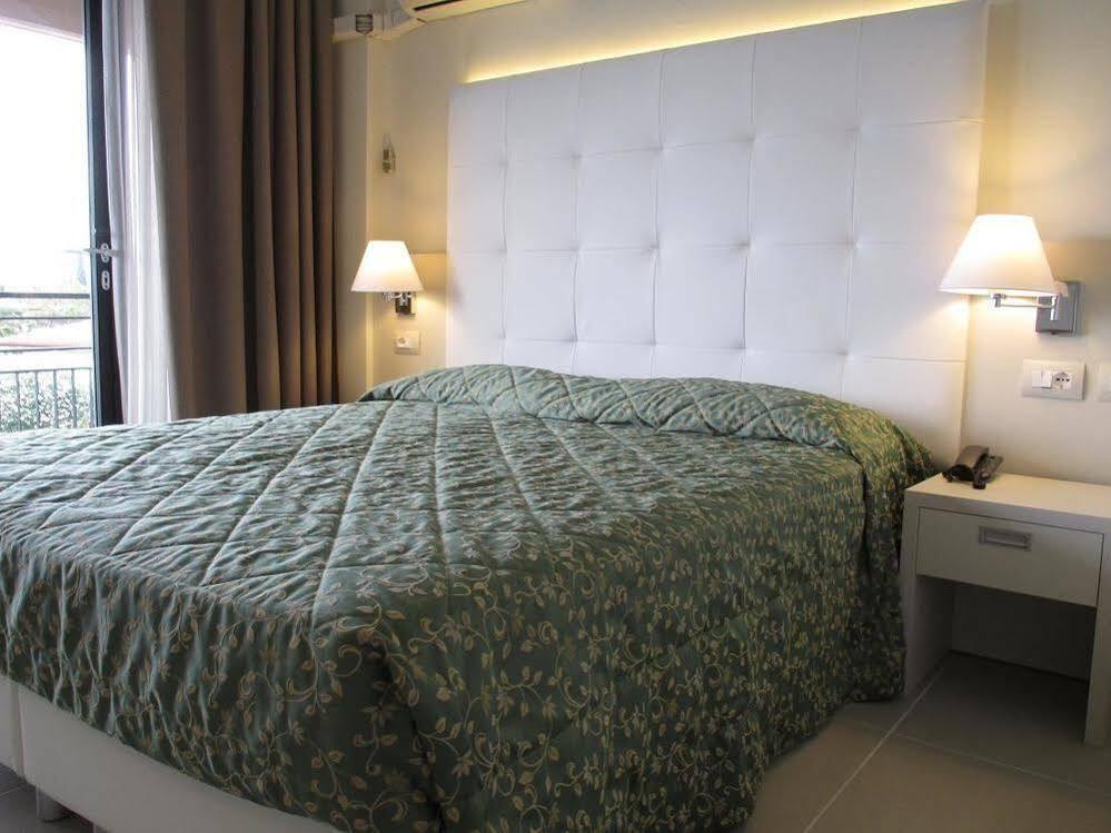 Aparthotel Hotel Residence Holiday 3*