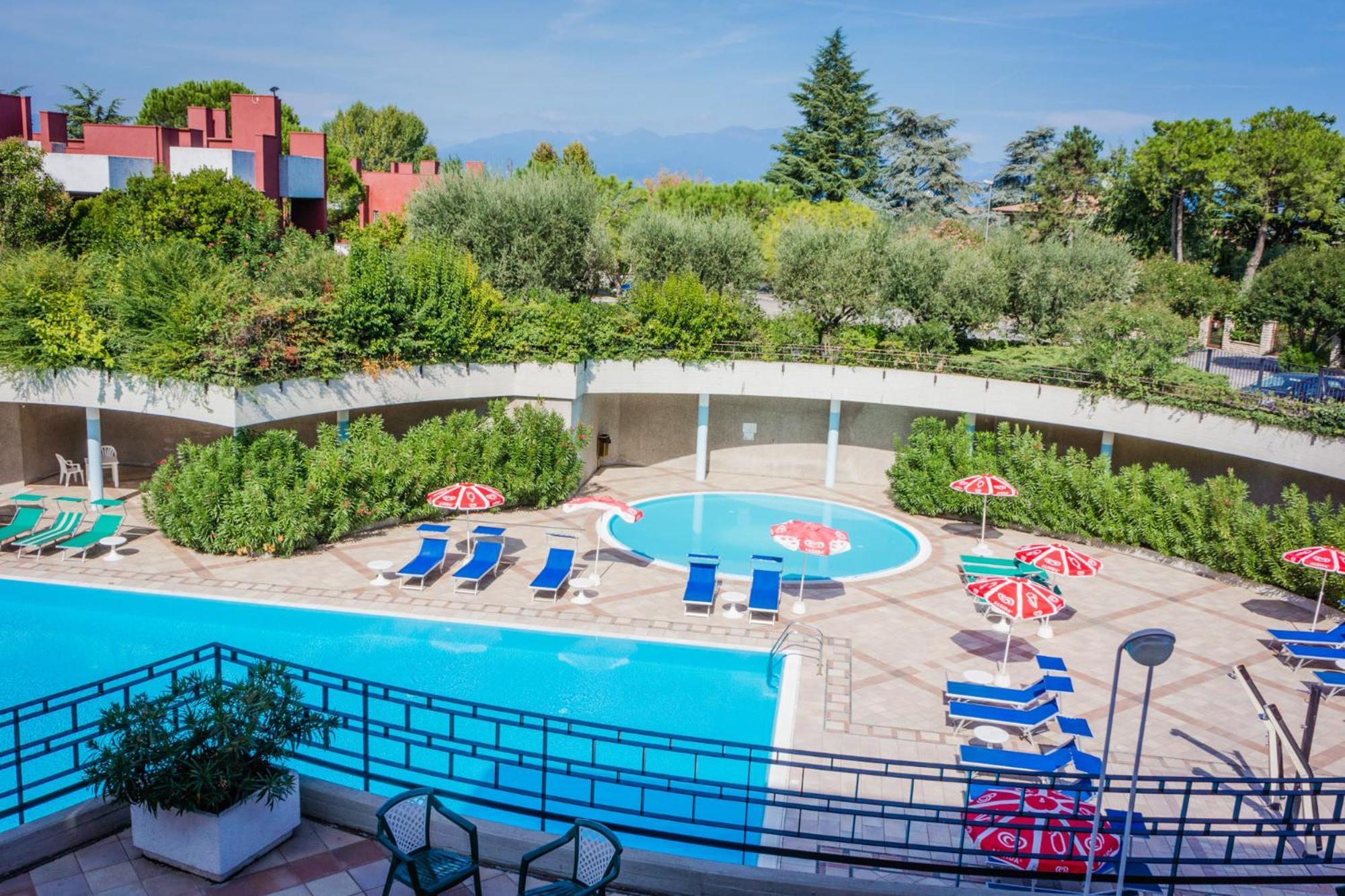 Aparthotel Hotel Residence Holiday 3*